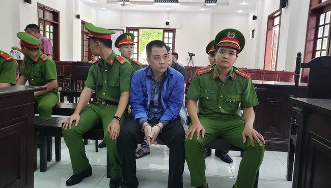 Giang '36' cùng đàn em vây xe công an ở Đồng Nai hầu toà