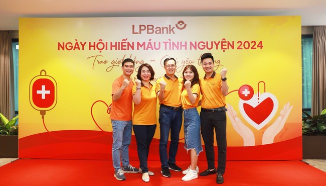 LPBank tổ chức ngày hội hiến máu nhân đạo “Trao giọt hồng - Gửi yêu thương”