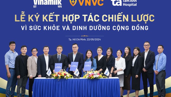 Vinamilk ký hợp tác chiến lược cùng VNVC, bệnh viện Tâm Anh  