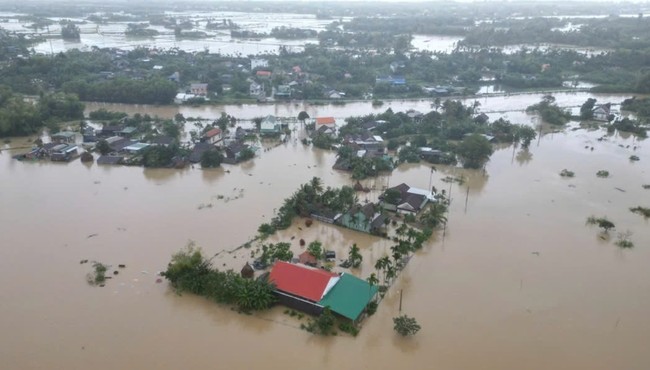 Nhiều nơi ở Quảng Ngãi bị ngập sau mưa lớn kéo dài