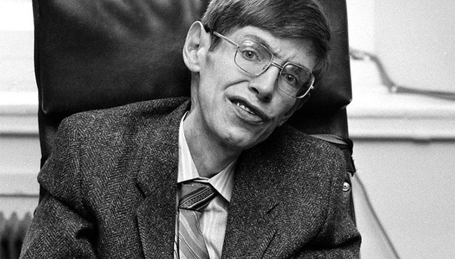 Video: Bí ẩn chiếc bảng đen đầy nét vẽ nguệch ngoạc của Stephen Hawking