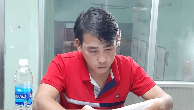 Người đàn ông xách dao đâm hàng xóm tử vong