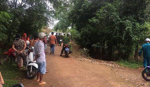 Em trai nổ súng bắn chết chị dâu, bắn luôn anh ruột nguy kịch