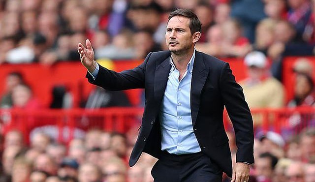 HLV Lampard phải làm gì sau 'cú tát như trời giáng' của MU?