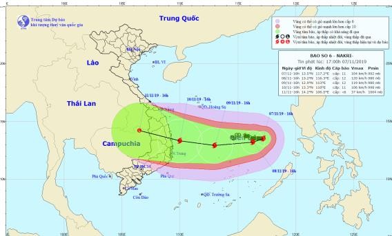 Bão số 6 giật cấp 14 quần thảo ở Biển Đông, đổi hướng liên tục