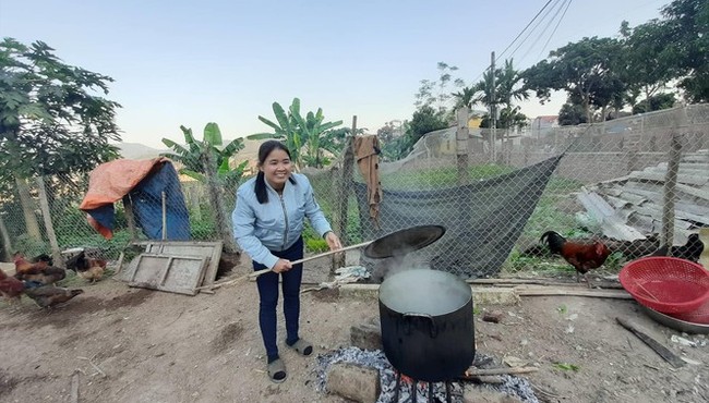 Cha mẹ Hà Đức Chinh ở Phú Thọ mổ trâu to khao mọi người