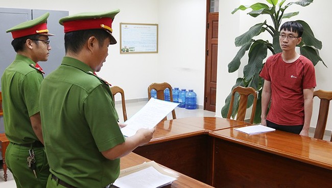 Tạm giữ hình sự một cán bộ Ngân hàng BIDV 