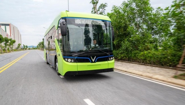 Xe buýt điện có đạt mục tiêu kép về giao thông và môi trường?