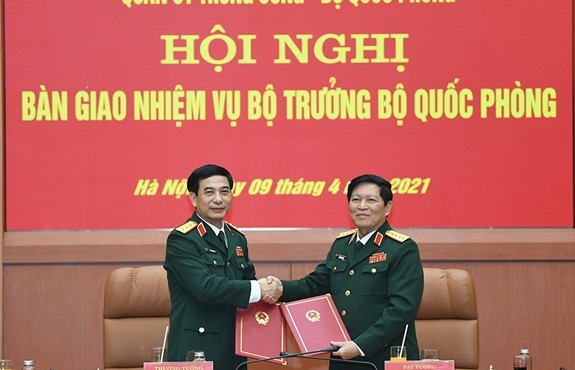 Tổ chức Hội nghị bàn giao nhiệm vụ Bộ trưởng Bộ Quốc phòng