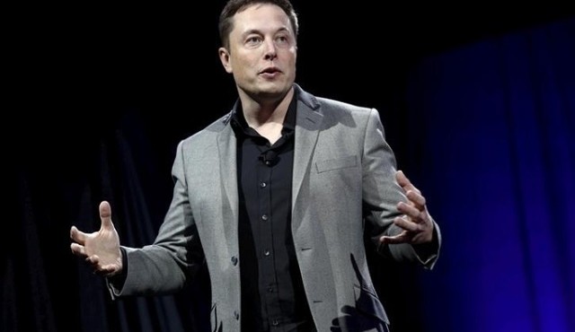 Những dòng tweet gây bão của siêu tỷ phú Elon Musk trong năm 2021