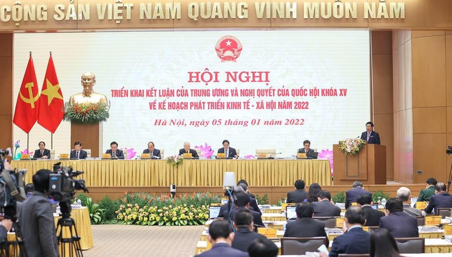 Chính phủ ban hành Nghị quyết 01: Phấn đấu tăng trưởng GDP đạt 6-6,5% năm 2022