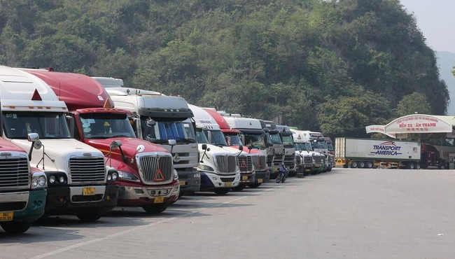 Thủ tướng yêu cầu sớm trình đề án 'Phát triển hệ thống dịch vụ logistics đến năm 2030'