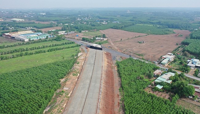 Cao tốc Biên Hòa – Vũng Tàu: Cảnh đối lập giữa 2 tỉnh Đồng Nai và BRVT 