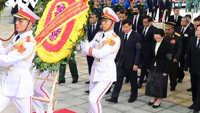 Hơn 1.560 đoàn trong và ngoài nước viếng Tổng Bí thư Nguyễn Phú Trọng