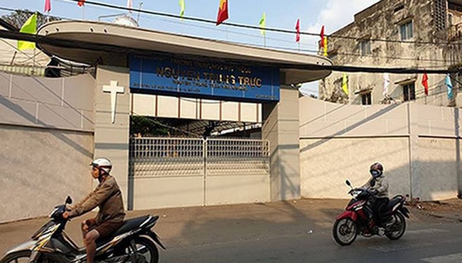 TPHCM: Học sinh lớp 10 hỗn chiến, hai người chấn thương sọ não