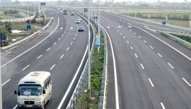 Những thắc mắc của tài xế Việt trên đường cao tốc