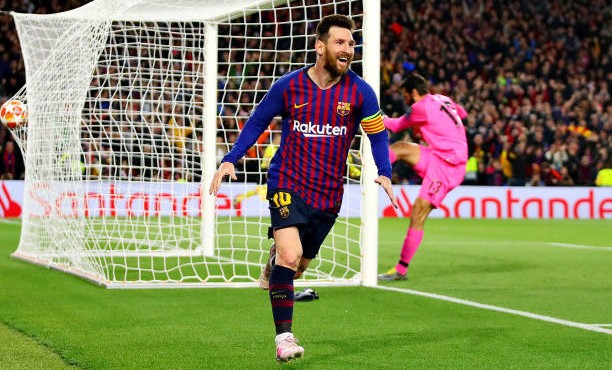 Huyền thoại Mu và Barca chung vui sau chiến thắng của Barcelona