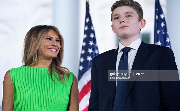 Ngắm vẻ điển trai của “Hoàng tử Nhà Trắng” Barron Trump 