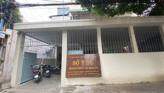 Giám đốc Sở Y tế Vĩnh Long thừa nhận “có bất thường” Hồ sơ mời thầu Gói VTYT 2020-2021?