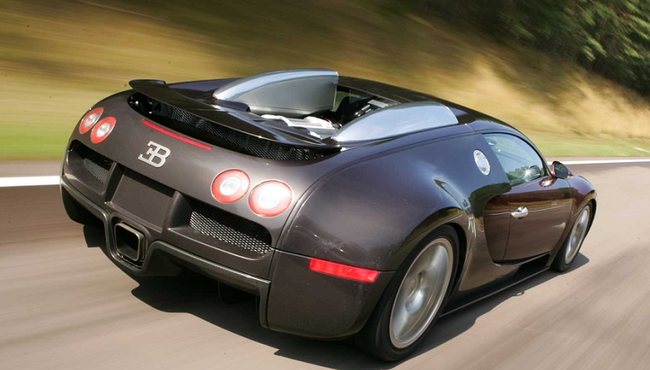 Thấy gì từ lần lập kỷ lục 15 năm trước của 'ông hoàng tốc độ' Bugatti Veyron?