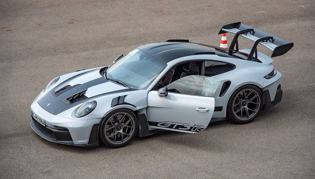 Porsche 911 GT3 RS 2023 có gì đặc biệt? 