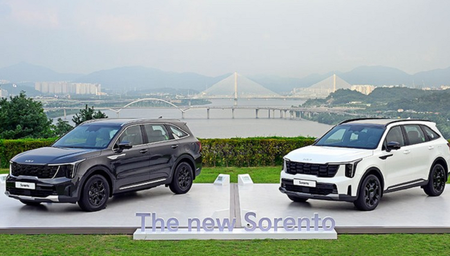 Kia Sorento 2024 đắt ngang ngửa Hyundai SantaFe mới