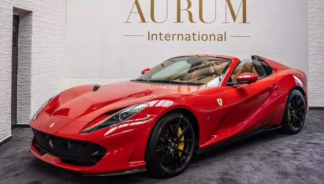 Siêu ngựa Ferrari 812 GTS đầu tiên sắp về Việt Nam