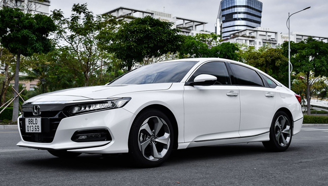 Người mua Honda Accord được hưởng ưu đãi tới 220 triệu đồng