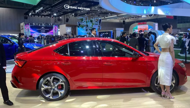 Skoda Octavia 2025 gây bất ngờ