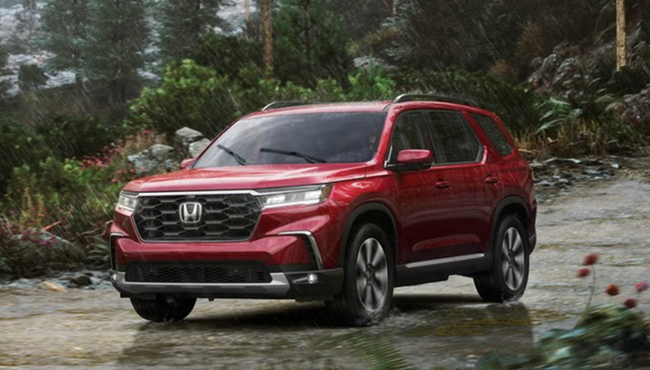 3 thương hiệu xe SUV nào được người dùng giữ lâu nhất?