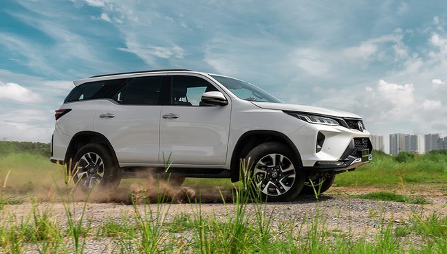 Chi tiết Toyota Fortuner 2025 sắp bán tại Việt Nam, giá gần 1,2 tỷ