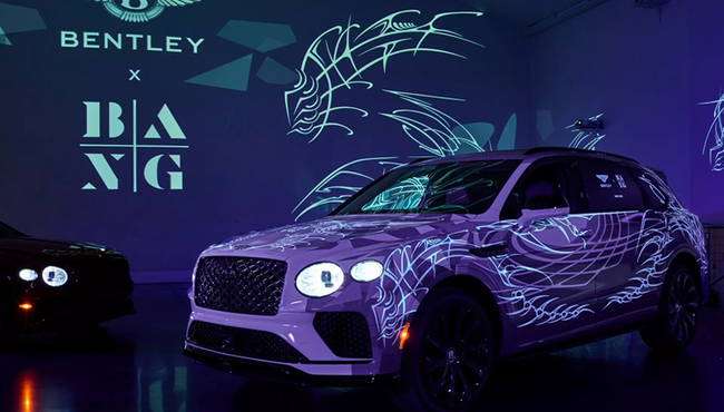 Bentley Bentayga đặc biệt lấp lánh dưới đèn UV