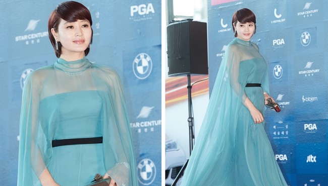 Ngắm nhan sắc không tuổi và vóc dáng nóng bỏng 'nữ hoàng sexy' Kim Hye Soo