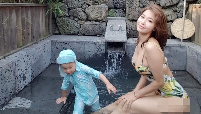 Mẹo giữ dáng gợi cảm của hot mom Oh Taehwa