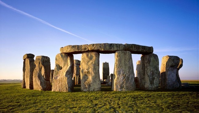 Bãi đá cổ Stonehenge thực sự là của người ngoài hành tinh? 