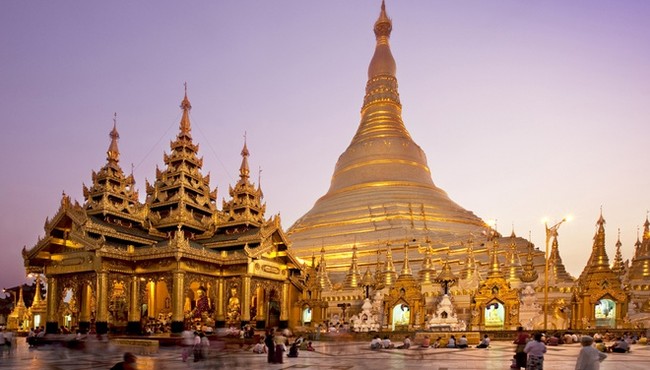 Ngôi chùa có bảo tháp dát vàng, kim cương tuyệt đẹp ở Myanmar