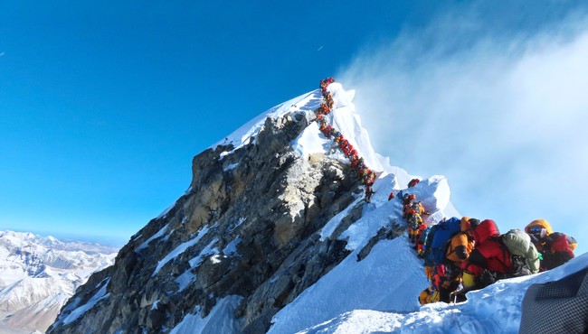 'Nóc nhà thế giới' Everest vẫn lớn lên theo mỗi năm