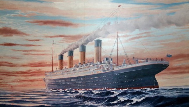 Tàu Titanic chìm khi nào sau khi đâm vào tảng băng trôi?