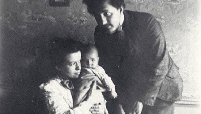 Biết gì về người vợ đầu bất hạnh của thiên tài Albert Einstein?