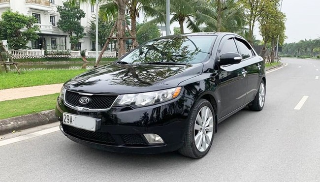 Có nên mua xe Kia Forte đời cũ từ 300 triệu tại Việt Nam?