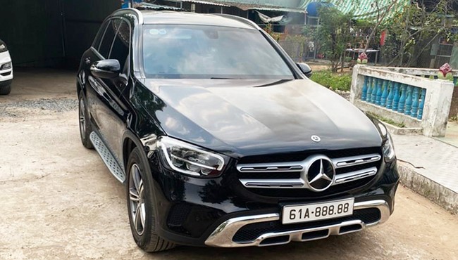 Siêu xe Mercedes-Benz GLC 200 biển “ngũ quý 8” rao bán gần 8 tỷ 