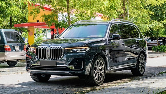 Đại gia Hà Nội dao bán BMW X7 chính hãng chạy 2 năm