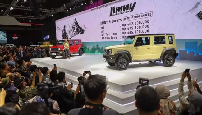 Lý do Suzuki Jimny 5 cửa 'cháy hàng'? 