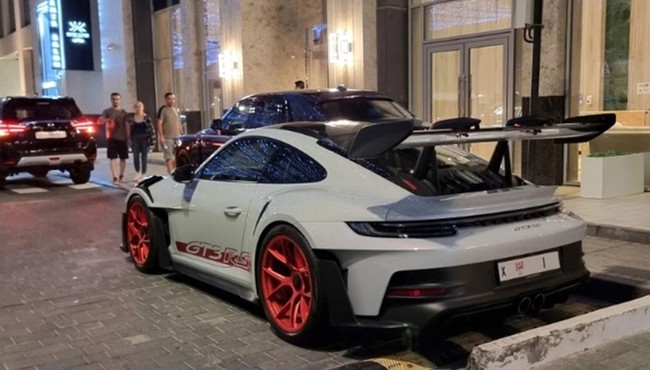 Chiếc Porsche 911 GT3 RS mang biển số X1 có giá khủng