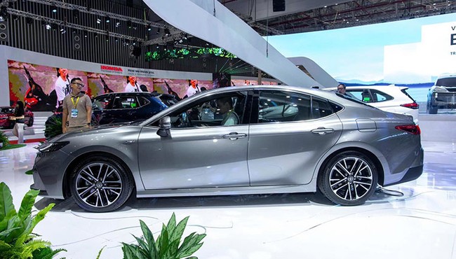 3 phiên bản Toyota Camry 2025 tại Việt Nam, giá từ 1,22 tỷ đồng