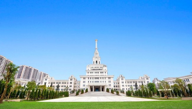 Forbes: 'Vingroup mở đại học sẽ khắc phục tình trạng thiếu hụt nhân tài tại Việt Nam'