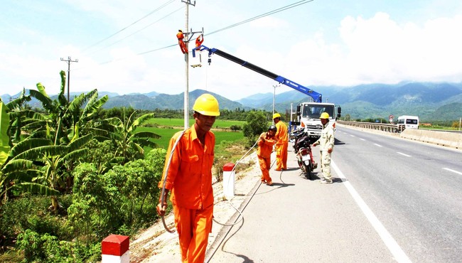 Điện lực Khánh Hoà lỗ 11 tỷ trong quý 1 do… thu không đủ chi