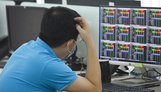 Chứng khoán ngày 15/9: Cổ phiếu nào nên chú ý?