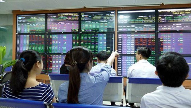 Chứng khoán ngày 12/1: Cổ phiếu nào nên chú ý?