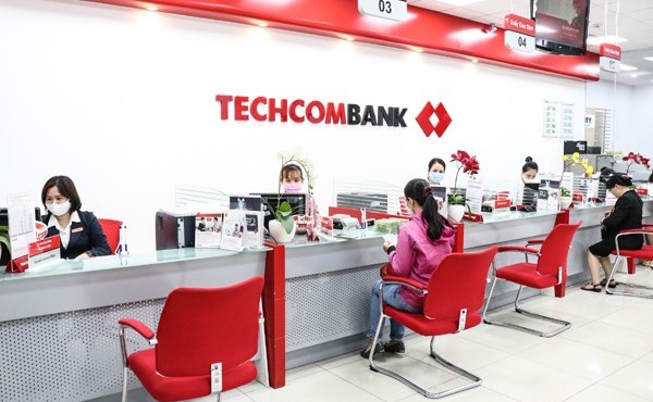 Sếp Techcombank sắp bán ra 200.000 cổ phiếu TCB
